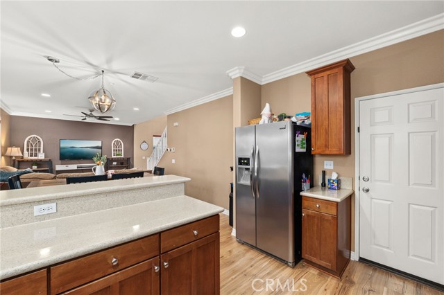 Detail Gallery Image 9 of 52 For 16422 Empire Lakes Ct, Fontana,  CA 92336 - 4 Beds | 2/1 Baths