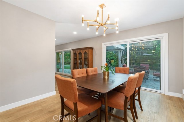 6207 Capistrano Avenue, Woodland Hills CA: https://media.crmls.org/medias/b9e0e00c-889a-4727-8d04-eb8c5962a4b4.jpg