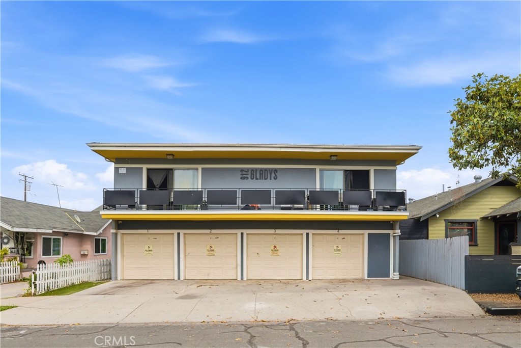 912 Gladys Ave.