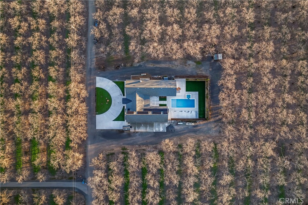 https://media.crmls.org/medias/b9e10209-a4ef-4165-b4c8-d5b5d9ad9065.jpg?preset=X-Large