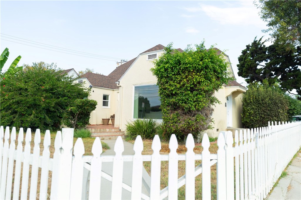 MLS #OC25221176 image #39