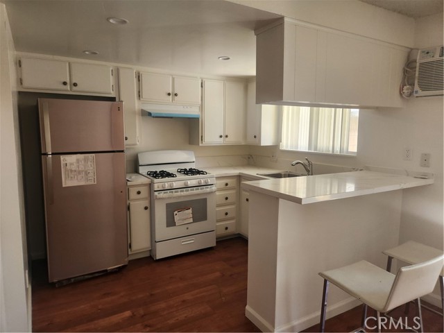 Detail Gallery Image 7 of 15 For 14301 Addison St #C,  Sherman Oaks,  CA 91423 - 0 Beds | 1 Baths