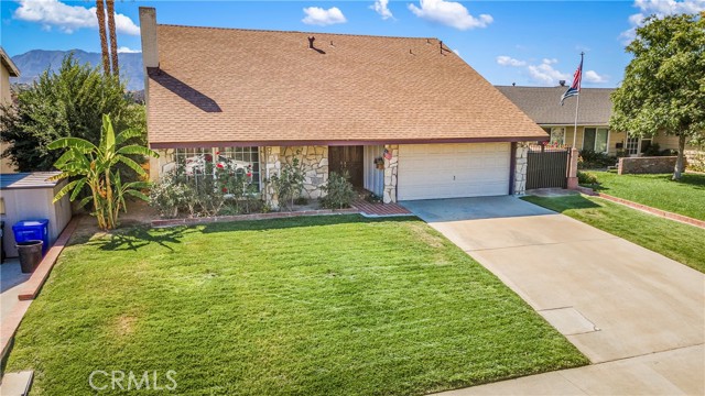 Detail Gallery Image 1 of 1 For 15614 Poppyseed Ln, Canyon Country,  CA 91387 - 4 Beds | 3 Baths