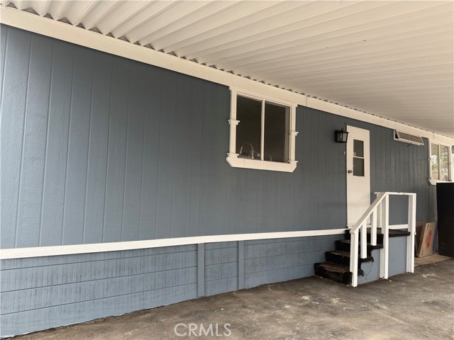 995 Pomona Road, Corona CA: https://media.crmls.org/medias/b9e31564-88be-42a9-b95f-8da3b59bc0b6.jpg