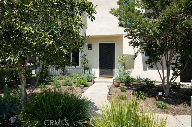 5927 E Creekside Avenue, Orange CA: https://media.crmls.org/medias/b9e3944f-366f-4e7d-bfc7-340158cc9891.jpg
