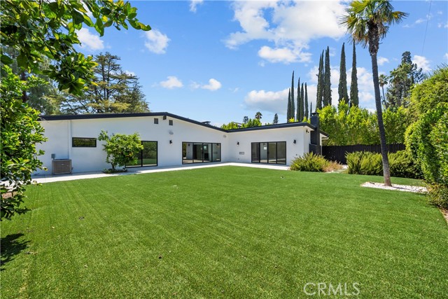 23427 Canzonet Street, Woodland Hills CA: https://media.crmls.org/medias/b9e3f135-7094-47fd-9952-35afdc97c853.jpg