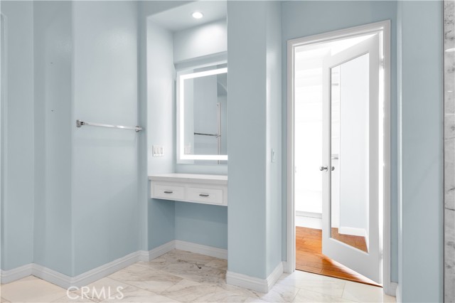 29 Mount Vernon, Irvine CA: https://media.crmls.org/medias/b9e4ab23-c210-4d6a-b155-39b2a67dfeed.jpg