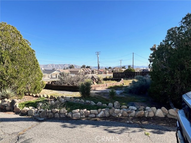 Detail Gallery Image 4 of 4 For 18282 Manzanita St, Hesperia,  CA 92345 - 2 Beds | 1 Baths