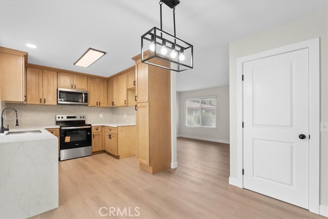 Detail Gallery Image 8 of 35 For 2171 S Magnolia Ave, Ontario,  CA 91762 - 3 Beds | 2 Baths