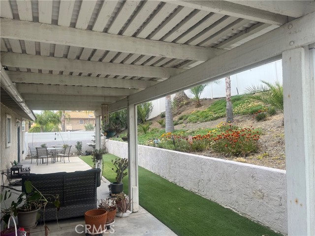 29183 Yosemite Place, Canyon Lake CA: https://media.crmls.org/medias/b9e5e9d2-77ca-4803-b414-d67324218e96.jpg