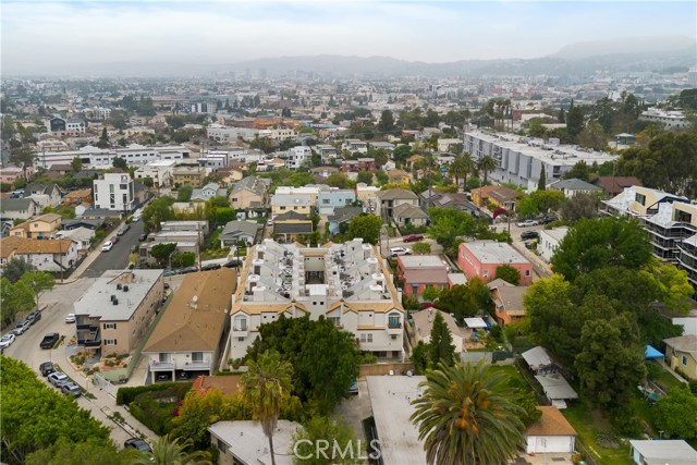 716 Maltman Avenue, Los Angeles CA: https://media.crmls.org/medias/b9e697c5-44ef-4252-af25-1c1155410418.jpg