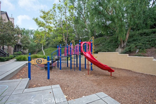 Detail Gallery Image 18 of 20 For 21 Tulare Dr, Aliso Viejo,  CA 92656 - 3 Beds | 2/1 Baths