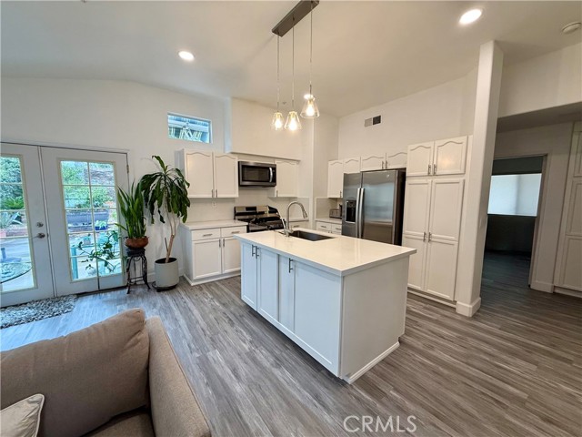 Detail Gallery Image 4 of 21 For 5586 Grand Prix Ct, Fontana,  CA 92336 - 3 Beds | 2 Baths