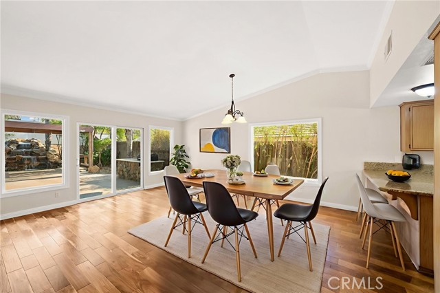 Detail Gallery Image 14 of 62 For 23231 Canyon Lake Dr, Canyon Lake,  CA 92587 - 3 Beds | 2 Baths
