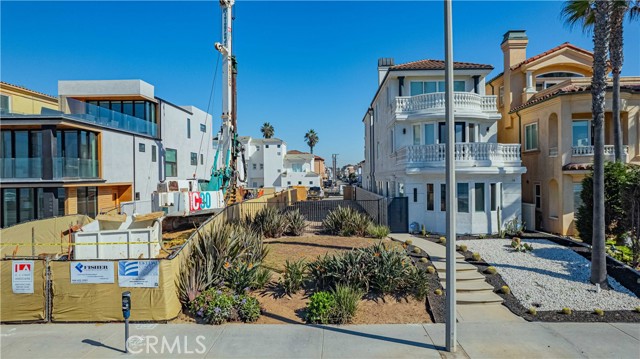 Detail Gallery Image 7 of 16 For 2112 Pacific Coast Highway, Huntington Beach,  CA 92648 - – Beds | – Baths