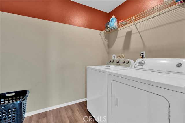 10562 Chevron Court, Adelanto CA: https://media.crmls.org/medias/b9e8e26d-c51f-4462-af21-feb716216ef3.jpg