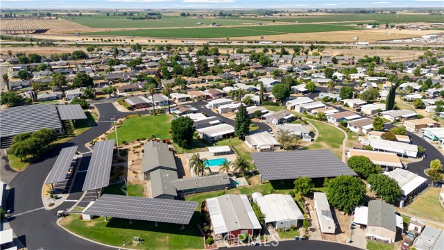 2499 E Gerard Ave, Merced CA: https://media.crmls.org/medias/b9e928c5-9a23-40da-8450-ec0ef2c88205.jpg