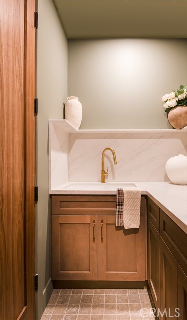 Detail Gallery Image 50 of 65 For 15719 Hartsook St, Encino,  CA 91436 - 4 Beds | 4/1 Baths