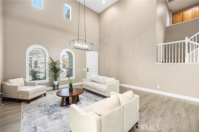 Detail Gallery Image 8 of 62 For 33713 Pebble Brook Cir, Temecula,  CA 92592 - 4 Beds | 3 Baths