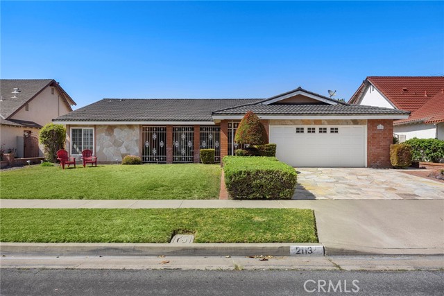 Detail Gallery Image 1 of 1 For 2113 W Chanticleer Rd, Anaheim,  CA 92804 - 4 Beds | 2 Baths