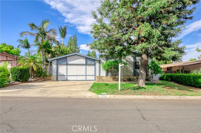 Detail Gallery Image 2 of 29 For 10186 Wrangler Way, Corona,  CA 92883 - 3 Beds | 2 Baths