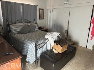 https://media.crmls.org/medias/b9eaf77d-fe5b-41cd-abe9-19db8472255c.jpg?preset=X-Large