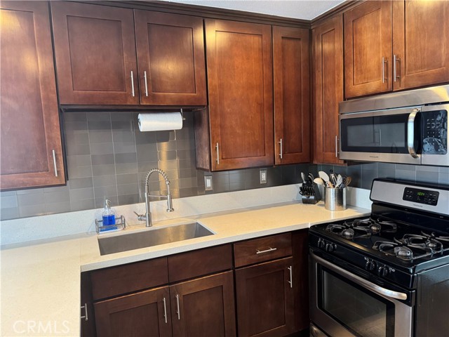 Detail Gallery Image 13 of 24 For 24141 High Knob Road #G,  Diamond Bar,  CA 91765 - 2 Beds | 1 Baths