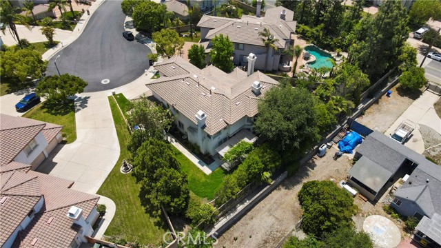 2431 Elizabeth Court, Upland CA: https://media.crmls.org/medias/b9ebefe0-9029-437f-ad61-6e8632133a17.jpg