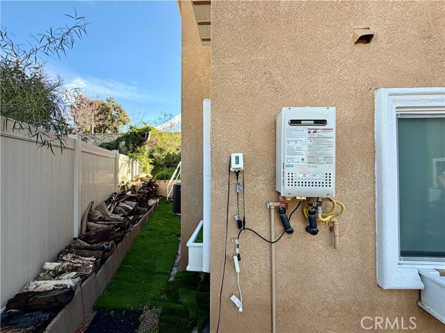 Detail Gallery Image 32 of 35 For 3585 Ambrose Cir #1,  Corona,  CA 92882 - 3 Beds | 2/1 Baths