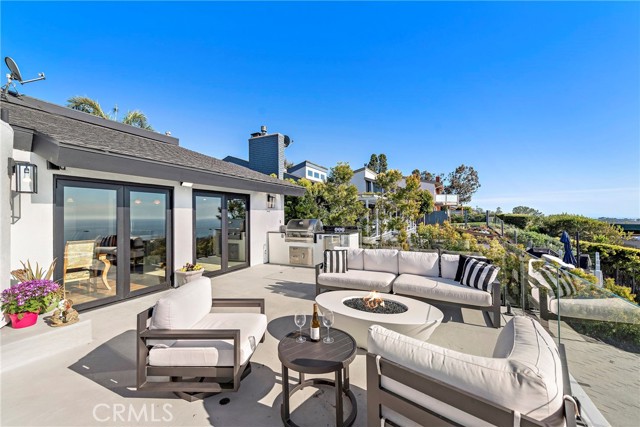 Detail Gallery Image 17 of 57 For 3253 Alta Laguna Blvd, Laguna Beach,  CA 92651 - 4 Beds | 4 Baths