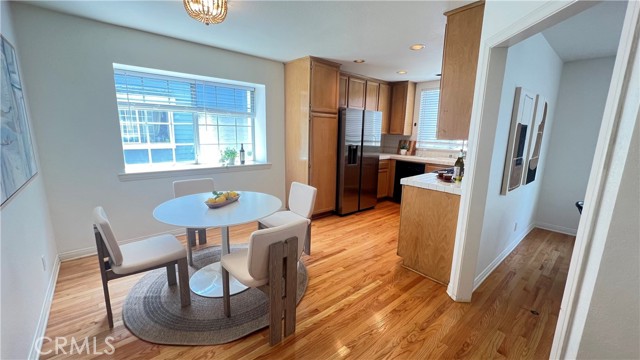 Detail Gallery Image 16 of 29 For 1830 Stoner Ave #1,  Los Angeles,  CA 90025 - 2 Beds | 3 Baths