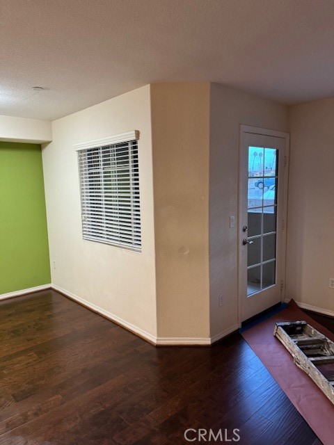Detail Gallery Image 5 of 37 For 1401 Lomita Blvd #102,  Harbor City,  CA 90710 - 3 Beds | 2 Baths