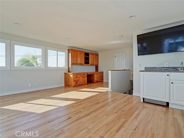 Detail Gallery Image 10 of 22 For 317 4th St, Manhattan Beach,  CA 90266 - 4 Beds | 4 Baths