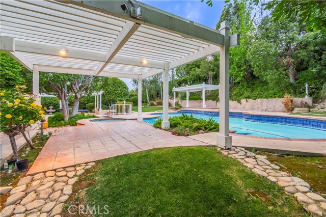 369 Ashbury Lane, Upland CA: https://media.crmls.org/medias/b9eebd91-b694-4cd8-8ed9-1586370b5c17.jpg
