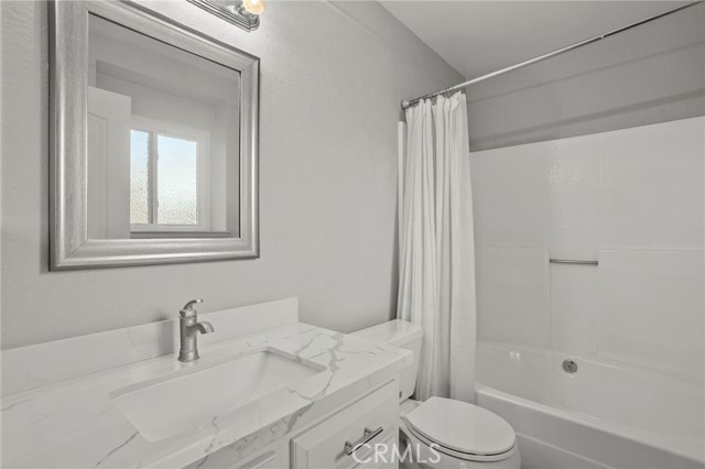 Detail Gallery Image 14 of 21 For 39472 Long Ridge Dr, Temecula,  CA 92591 - 3 Beds | 2 Baths