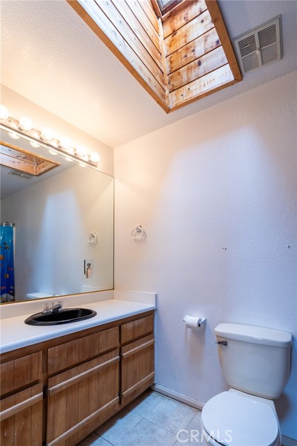 Detail Gallery Image 8 of 59 For 1000 Willow Ln, Big Bear City,  CA 92314 - 3 Beds | 2 Baths