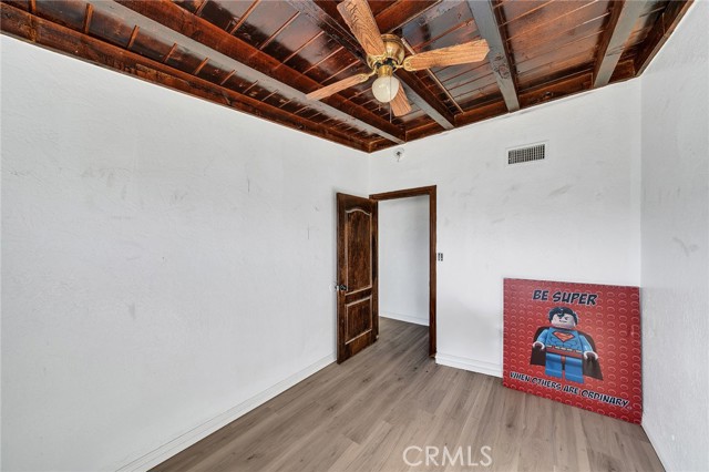 Image 33 of 73 For 31516 Clay River Road