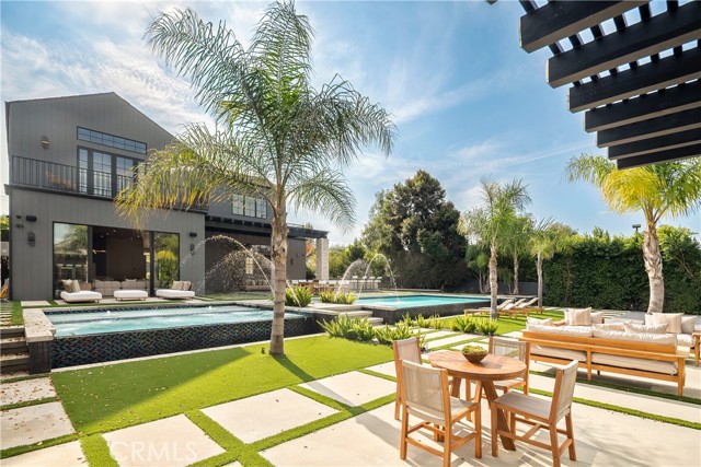 Detail Gallery Image 50 of 56 For 20511 Wells Dr, Woodland Hills,  CA 91364 - 6 Beds | 6/1 Baths