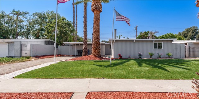 8235 Coleman Street, Riverside CA: https://media.crmls.org/medias/b9f18aab-7507-4228-b76c-4c7751edee48.jpg