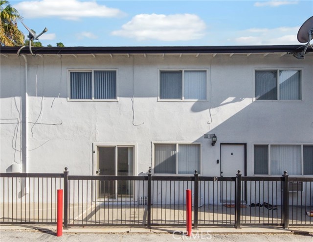 1425 W Stoneridge Court, Ontario CA: https://media.crmls.org/medias/b9f204d2-e5f6-4015-9810-ff005a630de1.jpg