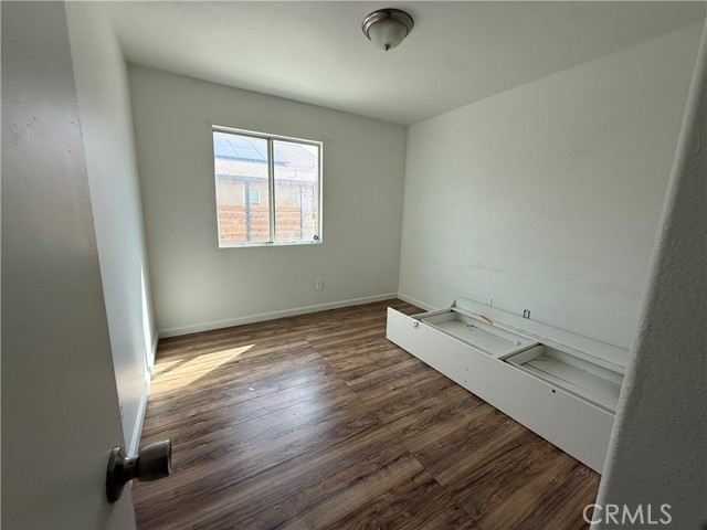Detail Gallery Image 8 of 13 For 11711 Cliffwood, Victorville,  CA 92392 - 4 Beds | 2 Baths