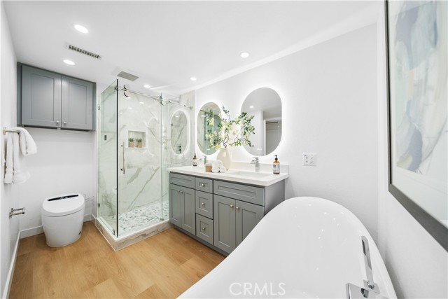 456 Vista Roma, Newport Beach CA: https://media.crmls.org/medias/b9f2bd8c-4c17-4198-a44d-ada715af272d.jpg