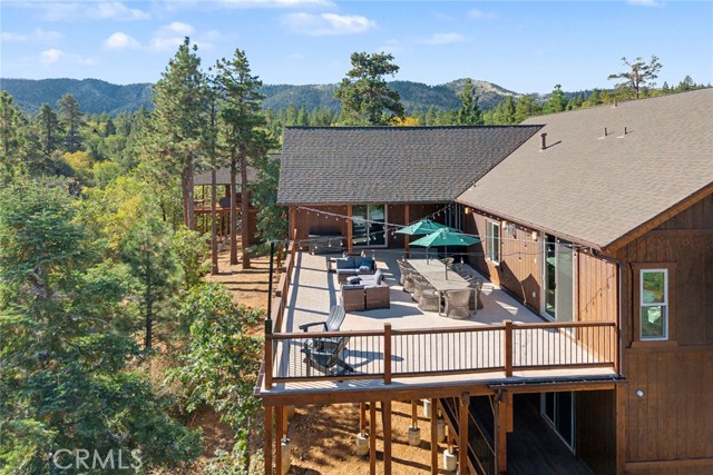 1658 Tuolumne Road, Big Bear City CA: https://media.crmls.org/medias/b9f32c8f-fc3c-4de6-a84c-09d931bcf073.jpg