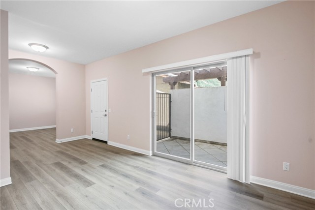 Detail Gallery Image 5 of 14 For 1452 S White Ave #5,  Pomona,  CA 91766 - 4 Beds | 3 Baths