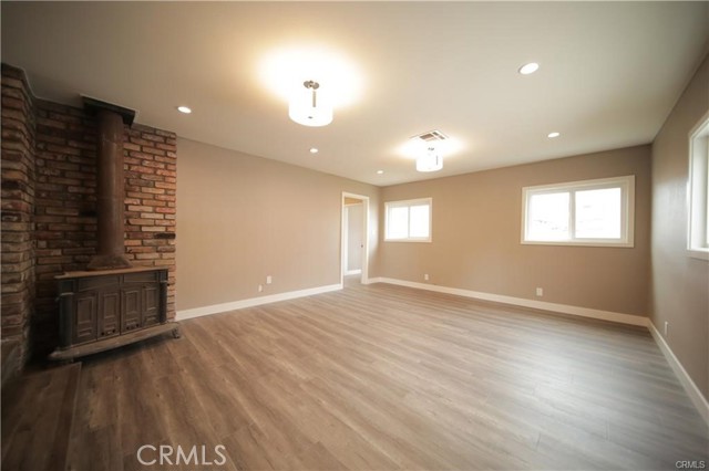 Detail Gallery Image 9 of 19 For 6007 Coldbrook, Lakewood,  CA 90713 - 3 Beds | 2 Baths