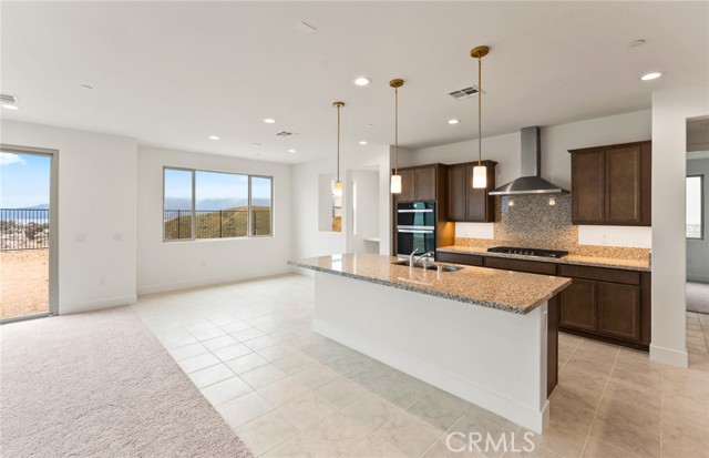 Detail Gallery Image 5 of 36 For 4083 Madonna Cir, Lake Elsinore,  CA 92530 - 6 Beds | 5 Baths