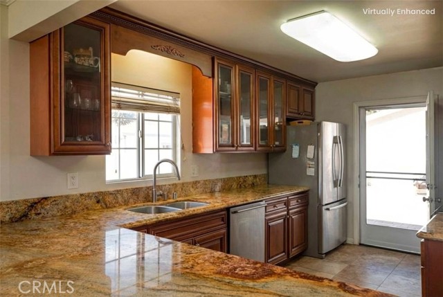 Detail Gallery Image 4 of 16 For 4909 W 140th, Hawthorne,  CA 90250 - 3 Beds | 2 Baths