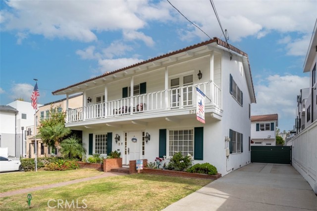 931 5th Street, Hermosa Beach, California 90254, 6 Bedrooms Bedrooms, ,2 BathroomsBathrooms,Residential,Sold,5th,SB22187324