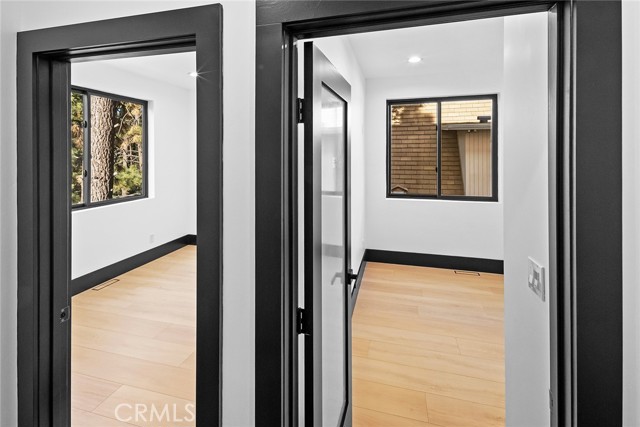 129 Winding Lane, Big Bear City CA: https://media.crmls.org/medias/b9f57ecf-5ddf-4511-92a5-5c8329103e76.jpg