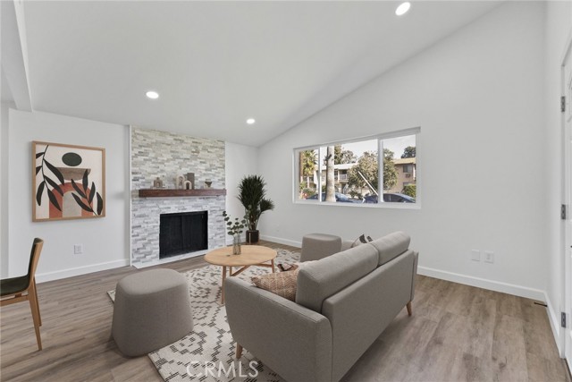 Detail Gallery Image 5 of 37 For 9352 Olive St, Fontana,  CA 92335 - 3 Beds | 2 Baths